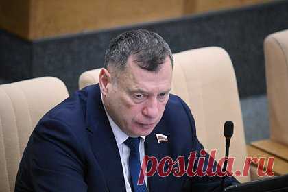В России назвали цель воссоздания двух военных округов. В России решили воссоздать Ленинградский и Московский военные округа из-за угрозы со стороны стран НАТО, считает заместитель председателя Комитета Госдумы по обороне Юрий Швыткин. В разговоре с «Лентой.ру» он назвал такую цель восстановления этих стратегических объединений.