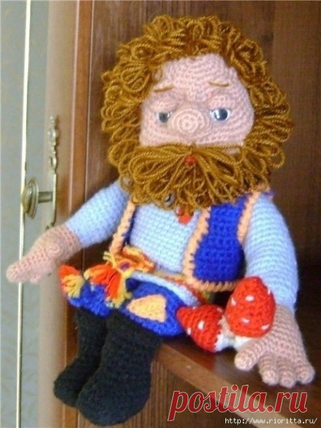 Домовой из пряжи Домовой из пряжиОн может стать милым оберегом.