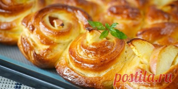 Булочки на кефире с яблоками

Булочки на кефире с яблоками: ароматные и нежные, как бабушкины руки! Всегда пеку, когда хочу вернутся в детство!

Ингредиенты

Кефир 250 мл
Вода 100 мл
Пшеничная мука 500 г
Соль 0,5 ч. л.
Подсолнечное масло 50 мл
Сахар 9 ст. л.
Сухие дрожжи 10 г
Яйцо 2 шт.
Яблоко 2 шт.
Корица 0,5 ч. л.
Лимонный сок 0,5 ст. л.

Приготовление

Соедините в глубокой миске кефир, воду, соль, 5 ст. л. сахара, 1 яйцо, растительное масло и дрожжи. Все хорошо перемеша...