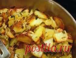 Вкусный картофель , жареный с солеными огурцами - Простые рецепты Овкусе.ру