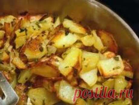 Вкусный картофель , жареный с солеными огурцами - Простые рецепты Овкусе.ру