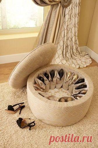 Пуфик с секретом 

Заведите себе пуфик с секретом: полый внутри, где можно хранить полезные мелочи, в том числе и обувь. Такой пуф можно сделать своими руками.
Источник
