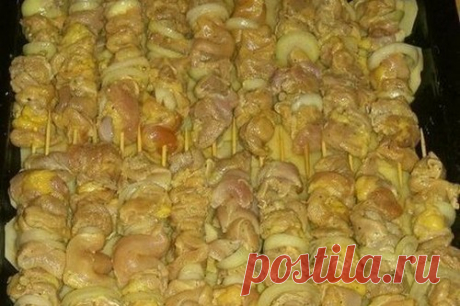 Сочный куриный шашлык с картофелем в духовке — рецепт