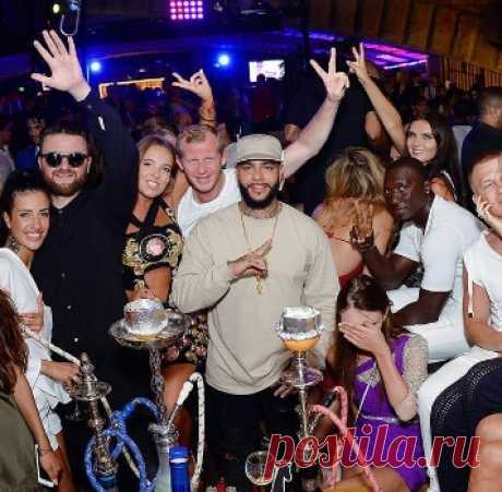 Тимати 33: звезды на вечеринке в Монако | Peopletalk.ru
Кто: Тимати, Артур Юнусов, Эмин, Алена Гаврилова, Ханна, Пашу, Филипп Пляйн, Анастасия Решетова и многие другие. Что: Вечеринка в честь дня рождения