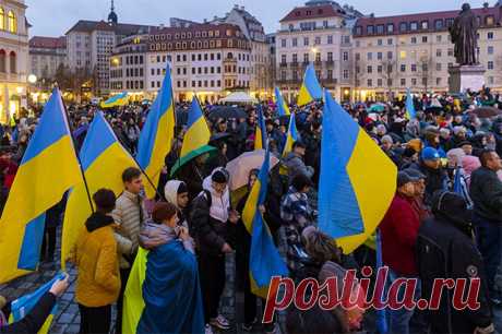 Денег нет. Районы Германии лезут в долги из-за беженцев из Украины. Немецкие муниципалитеты хотят выдавать украинцам продукты вместо денег.