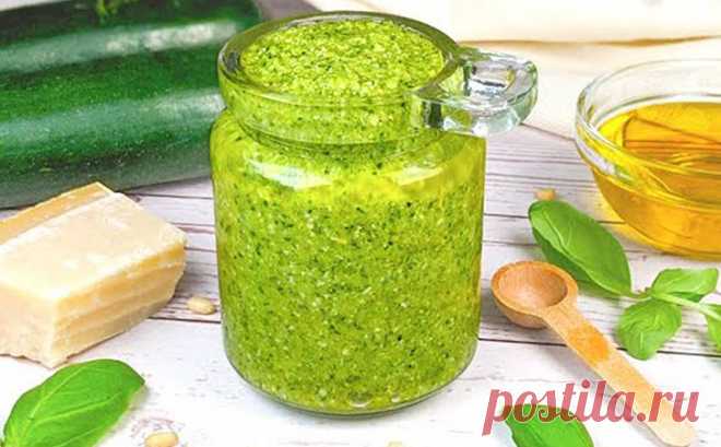 Превращаем кабачки в намазку. Она сразу делает деликатесом мясо, макароны и даже обычный хлеб