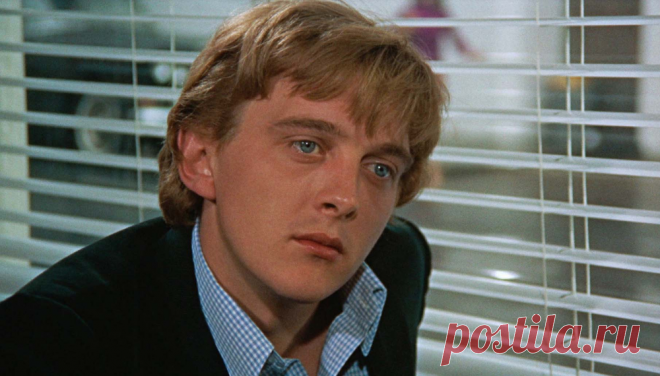 Дэвид Хеммингс, 18 ноября, 1941
• 3 декабря 2003