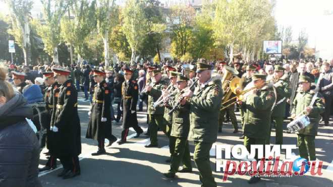 Последняя победа Моторолы: Похороны в Донецке взорвали мозг Киеву