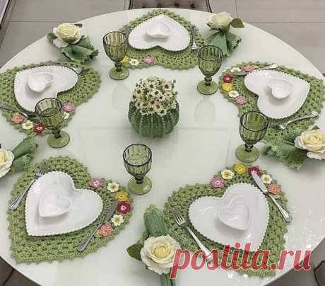Красота для сервировки, связанная крючком.