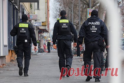 В Германии отобрали паспорта у семьи российского журналиста. Полиция опасается, что они могут скрыться