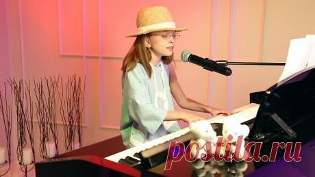 ТРИ ДОРОГИ, ТРИ ПУТИ. Сover- Виктория Старикова, 9 лет