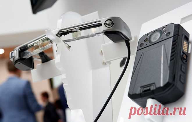 2019 август. Российская компания Ntechlab разработала технологию распознавания человека по силуэту, с помощью которой можно будет отслеживать его перемещения по городу