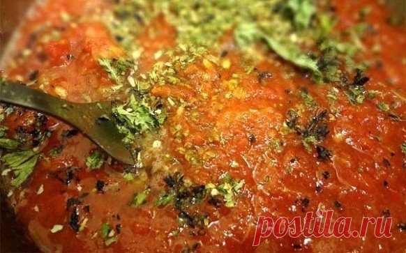 ТОНКАЯ ПИЦЦА 🍕
ИНГРЕДИЕНТЫ:
Для тонкого теста:
● 100 гр. теплой воды;
● 0,5 ч.л. сухих дрожжей;
● по 1 чайной ложке сахара и соли;
● 2 стакана просеянной муки;
● 1 яйцо;
● 2 ст. л. оливкового масла.
Для начинки:
● Томатный соус (100 гр. помидоров, оливковое масло, сухой базилик, орегано, соль, сахар);
● 100 гр. помидоров;
● 100 гр. ветчины;
● 120 гр. сыра;
● 50 гр. болгарского перца;
● 100 гр. свежих шампиньонов.
ПРИГОТОВЛЕНИЕ:
1. Замесите тесто: растворите в теплой воде ...