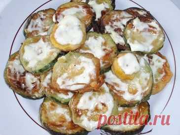 Кабачки жареные с чесноком