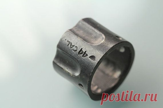 Кольцо. Мужское кольцо. «44 cal». Барабан револьвера. Серебро.