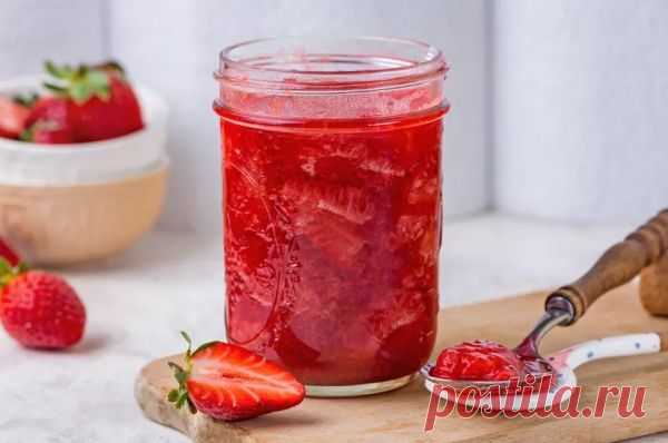 👌 Вкуснейший клубничный джем с мякотью за 15 минут, рецепты с фото В разгар сезона клубники приготовим очень простой и вкусный клубничный джем с мякотью, который делается буквально за 15 минут. Такой джем можно мазать на бутерброды с маслом или сл...