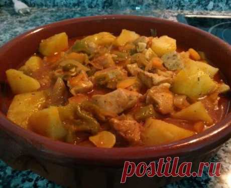 Рецепт тушеной курицы с овощами | Вкусная еда Пульс Mail.ru В результате получится не только блюдо, которое избавит вас от хлопот, но и также сделает всех счастливыми за столом, потому что оно очень вкусное.