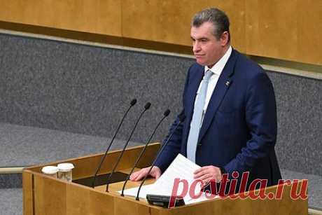 В России заявили о соучастии мирового сообщества в преступлениях Украины. Глава комитета Государственной Думы по международным делам Леонид Слуцкий заявил, что «тактика тотального замалчивания» мировым сообществом преступлений киевского режима является одним из видов соучастия. Депутат подчеркнул, что это приводит к возникновению угроз техногенного характера и возможности ядерного заражения.