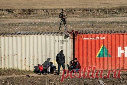 Вице-губернатор Техаса Патрик призвал Байдена «уйти с дороги». Оклахома и Флорида решили помочь взбунтовавшемуся штату. Техасский вице-губернатор Дэн Патрик призвал президента США Джо Байдена «уйти с дороги». «Крупнейшая ошибка, которую может совершить администрация Байдена, — пойти на конфронтацию с правоохранителями, с нашими вооруженными силами и национальной гвардией на нашей границе», — предупредил он.