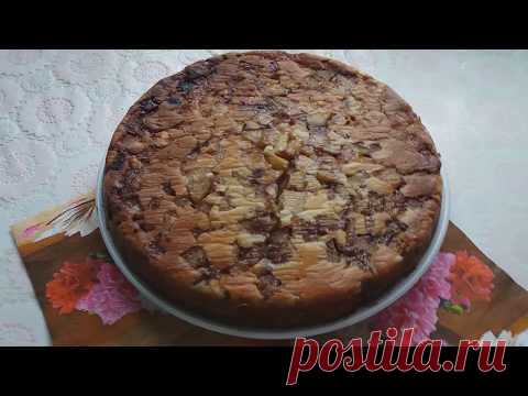 Шарлотка с яблоками и корицей. Вкус неимоверный.