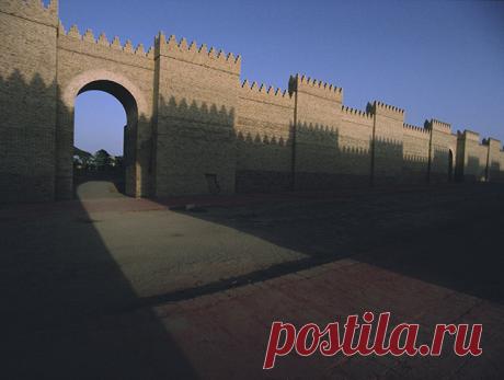 Истинная причина Иракского конфликта - артефакты музея в Ираке. Варварское разграбление и уничтожение ценнейших древностей