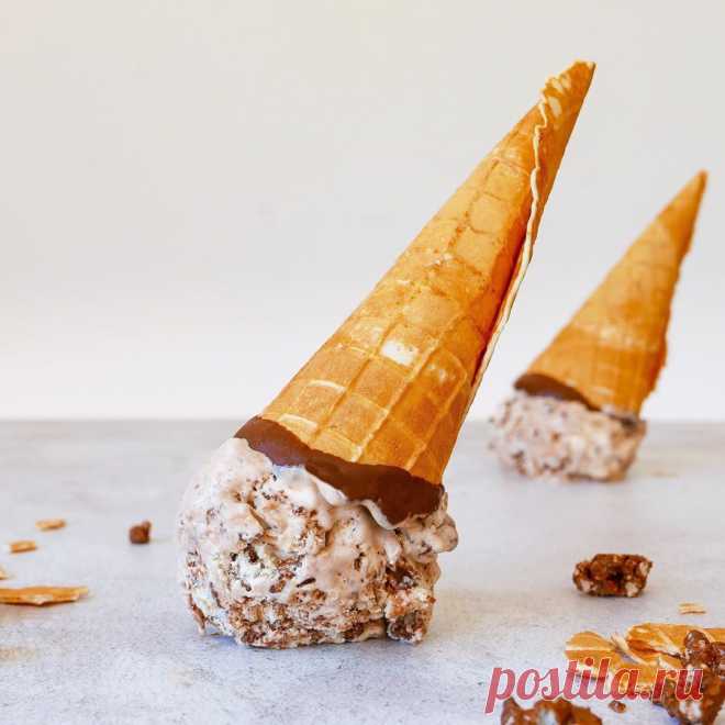 • Faaiza Omar • в Instagram: «‘Game Of Cones’ 🍦 No Churn Nutella Crunch Nice Cream, I’m getting use to the easy dessert life 😅, also need to stock up on Nutella after…» 1,722 отметок «Нравится», 90 комментариев — • Faaiza Omar • (@faaiza_omar) в Instagram: «‘Game Of Cones’ 🍦 No Churn Nutella Crunch Nice Cream, I’m getting use to the easy dessert life 😅,…»
