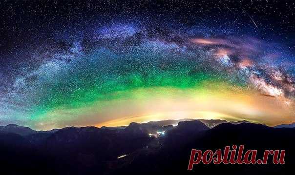 Млечный путь над Скалистыми горами / Физика невозможного!