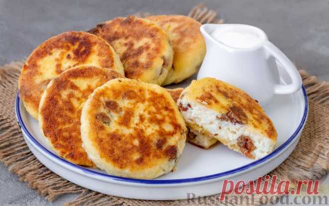 СЫРНИКИ с изюмом - лучшие рецепты!
