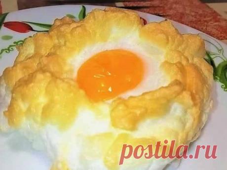 10 ошибок при жарке яичницы или что вы ещё не знали Приготовление яичницы только кажется простым делом, однако существует несколько распространенных ошибок, которые могут испортить это популярное и простое