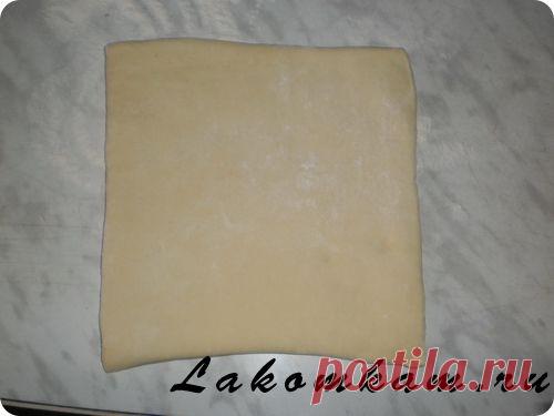 Выпечка "Пицца из слоёного дрожжевого теста" / Рецепты из полуфабрикатов / Рецепты с фото. Простые домашние рецепты на каждый день.