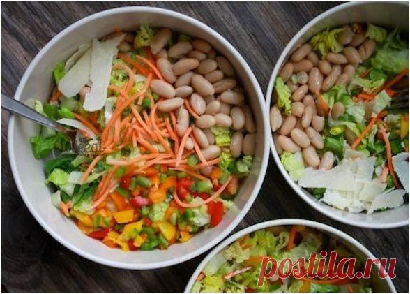 Разноцветный итальянский салат с фасолью