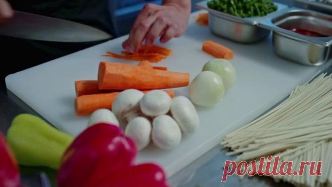 ВКУСНАЯ ЛАПША-ВОК