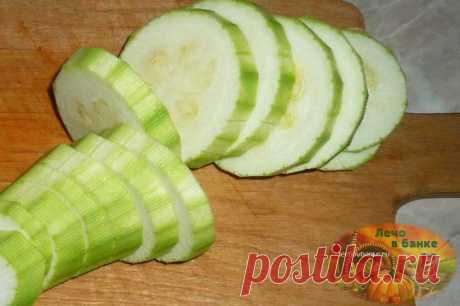 Маринованные кабачки мгновенного поедания – безумно вкусно и очень быстро!