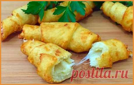 Картофельные рогалики: очень вкусно, просто, а главное не затратно Эти картофельные рогалики по вкусу чем-то напоминают чипсы: такие же аппетитные, ароматные, с румяной похрустывающей корочкой.