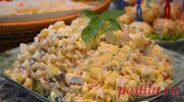 Как приготовить салат с копченой курицей - рецепт, ингридиенты и фотографии