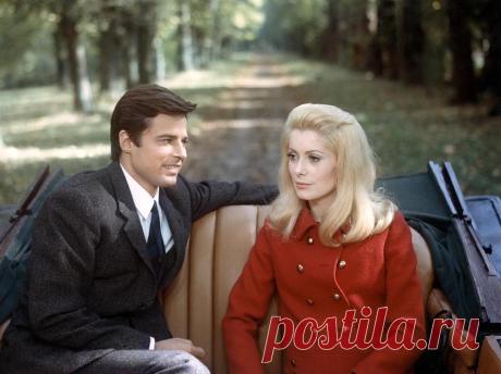 Jean Sorel and Catherine Deneuve wearing Yves Saint Laurent in  Luis Bunuel's film "Belle de Jour", 1966 © Five Film/Paris Film