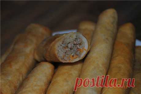 ТРУБОЧКИ ХУСТЯЩИЕ С МЯСНОЙ НАЧИНКОЙ..