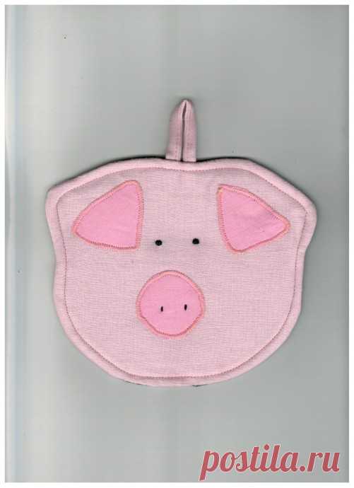 4.1.1.1.3.2.3  прихватка хб фигурная свинка голова. Розовая с тёмнорозовыми ушками и пятачком