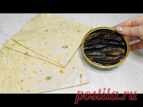 Беру Шпроты, Лаваш и готовлю Вкуснейшую ЗАКУСКУ на Праздничный стол! Быстро, Просто и Вкусно! - YouTubeЛаваш тонкий - 2 шт.
Шпроты в масле - 180 гр.
Яйцо вареное - 2 шт.
Плавленый сыр - 90 гр.
Свежий огурец - 1 шт.
Болгарский перец - 0,5 шт.
Майонез - 80-100 гр.
Зеленый лук