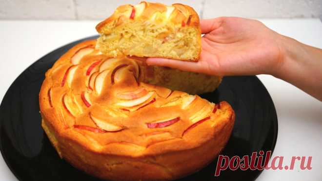 Шарлотка с яблоками. Самый вкусный и простой рецепт 
Рецепт классической шарлотки с яблоками из 5 ингредиентов.
Шарлотка с яблоками – самый простой и самый вкусный яблочный пирог, который буквально тает во рту, а готовится это объедение очень быстро. Н…