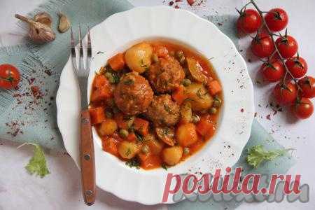 Тефтели с картошкой в томатном соусе на сковороде: 12 фото в рецепте