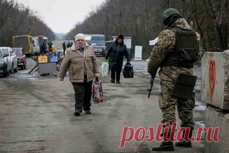 Катар стал посредником при возвращении украинских детей из России. Катарский МИД способствовал размещению украинских детей и их семей в посольстве Катара в Москве и последующей их отправки до пункта назначения. Ведомство выразило признательность правительствам России и Украины за их сотрудничество и приверженность обеспечению безопасности и благополучия этих детей.