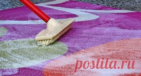 КОВРЫ - ЧИСТИМ, МОЕМ !!! **Дешевое средство, тара с распылителем: сода 1сл, уксус 1/3ст, гор/вода, не доходя 5см до края тары, стир/порошок 1сл. *Распыляй, и чисти -это очень легко!