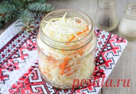 ​Квашеная капуста с морковкой и редькой