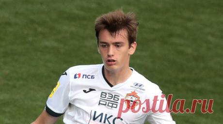 Агент Карпова: Вадим с удовольствием играл бы в ЦСКА, но он не нужен Федотову. Алексей Сафонов, агент защитника ЦСКА Вадима Карпова, рассказал о будущем футболиста. Читать далее