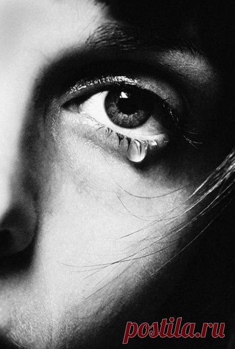 В это трудно поверить: так выглядят слезы под микроскопом | ВЗГЛЯНИ НА МИР С ИНТЕРЕСОМ