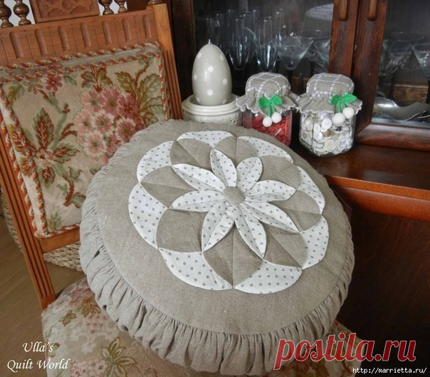 Подушка с цветком в технике лоскутного шитья — Сделай сам, идеи для творчества - DIY Ideas