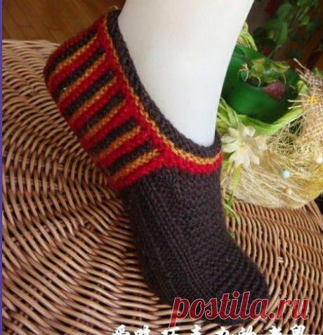 Тапочки-следики с подробностями вязания по фото