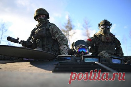В США сравнили стратегию России на Украине с дзюдо. Стратегия России в конфликте на Украине изначально была основана на дзюдо. Об этом в своей книге «Конфликт: эволюция ведения войны с 1945 года до Украины» написал экс-глава Центрального разведывательного управления США (ЦРУ) Давид Петреус. Его слова приводит издание РБК.
