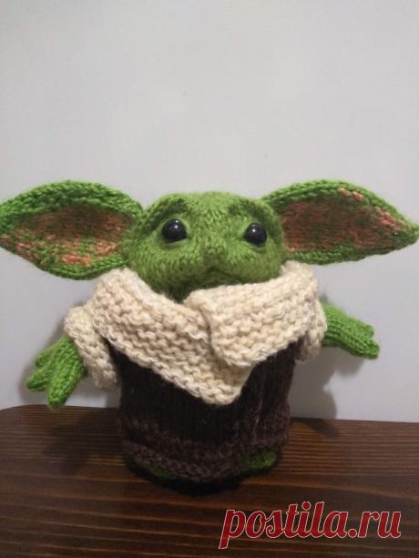 Малыш Йода - герой звездных войн.
Вязаные игрушки - подарок любимым: Каталог